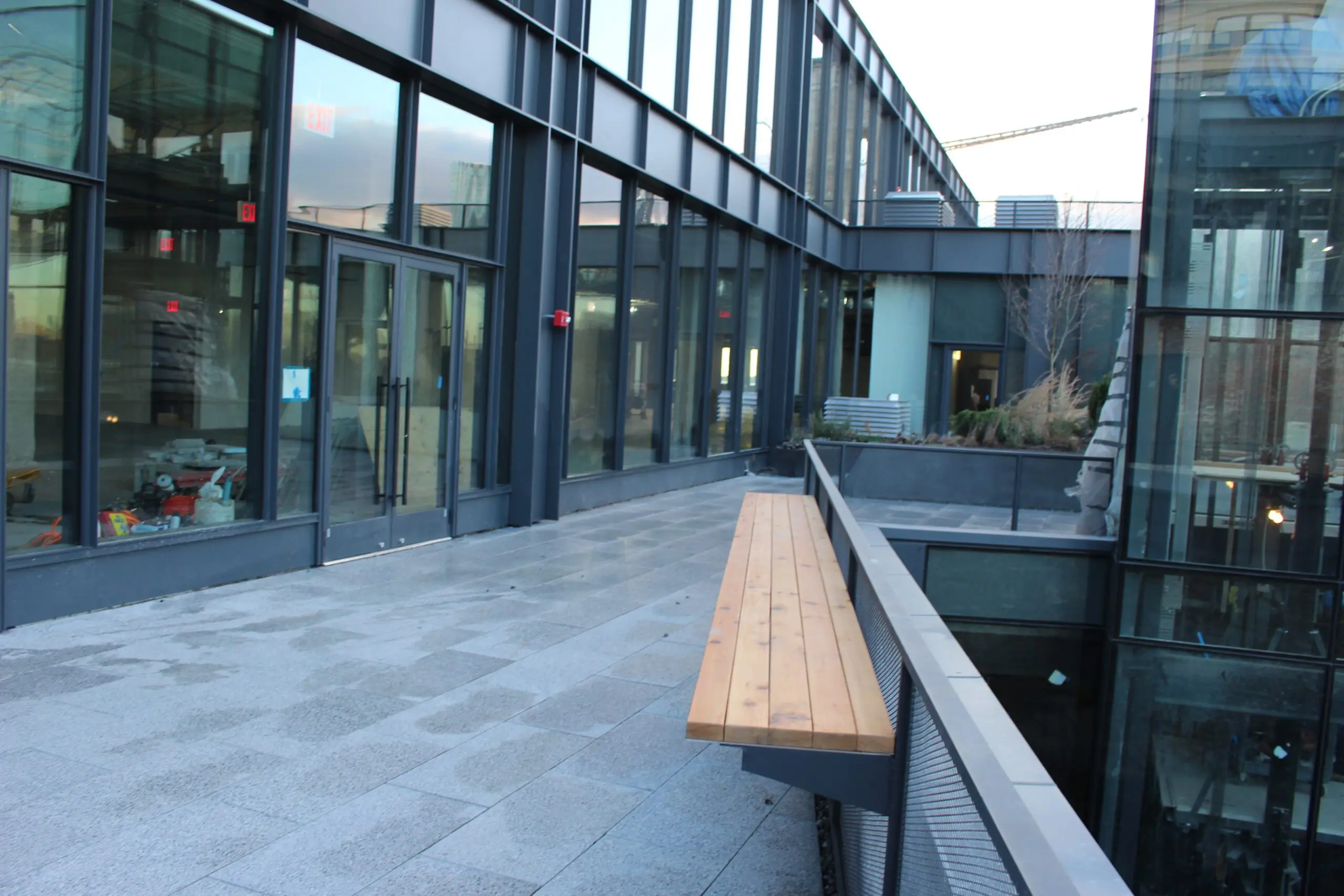 Parapet Bar