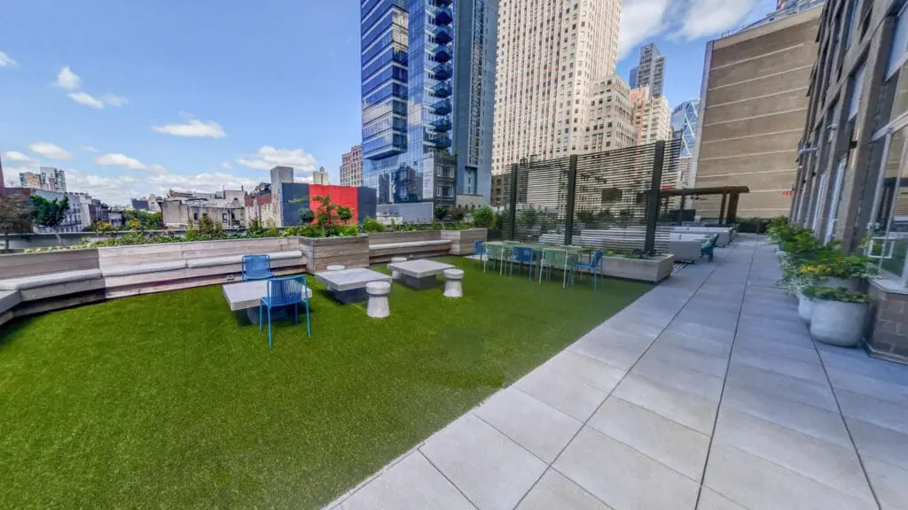 Rooftop Patio Turf on Grates - The Biltmore - 271 47th St, New York, NY
